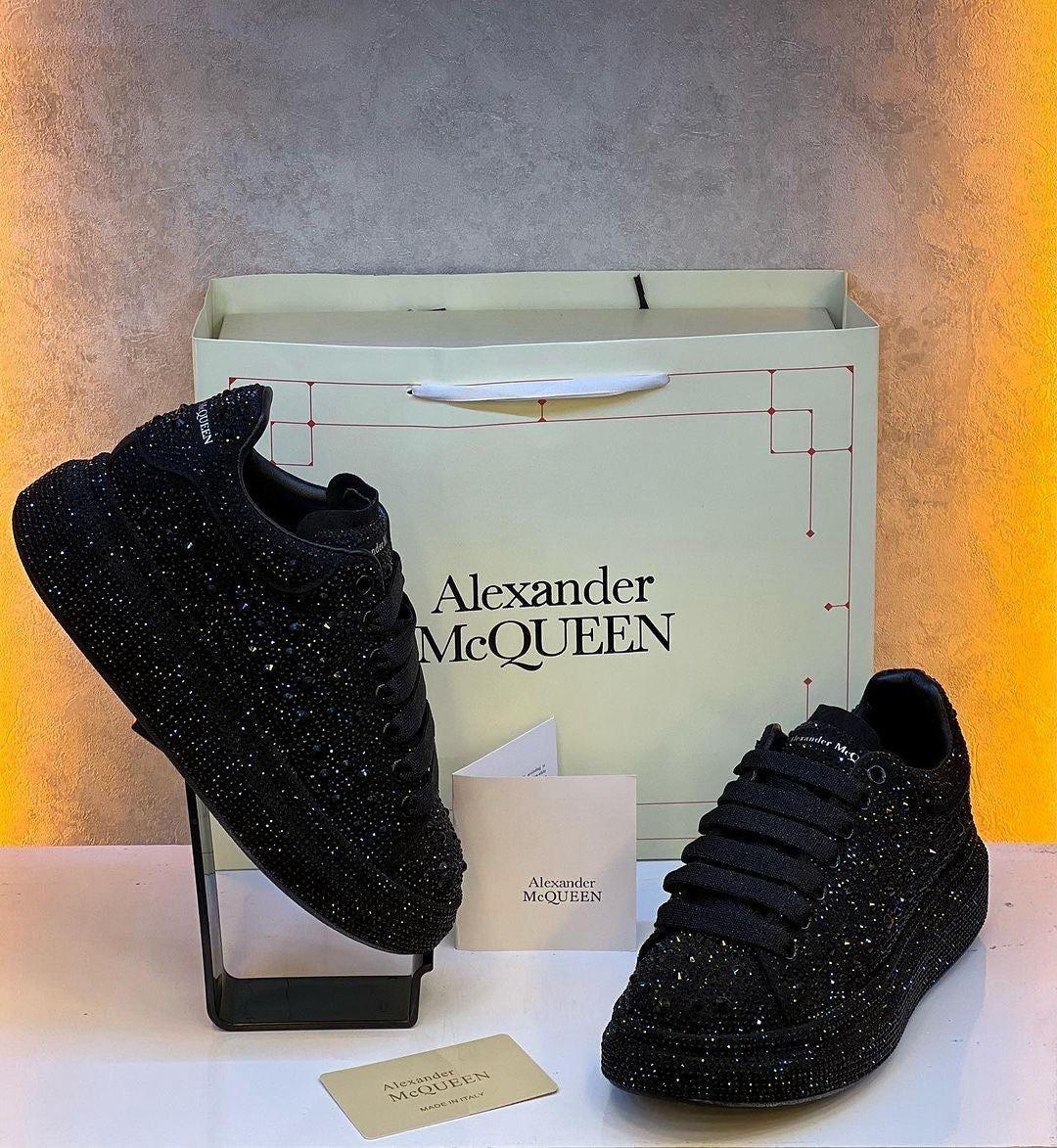 Calzado McQueen brillante